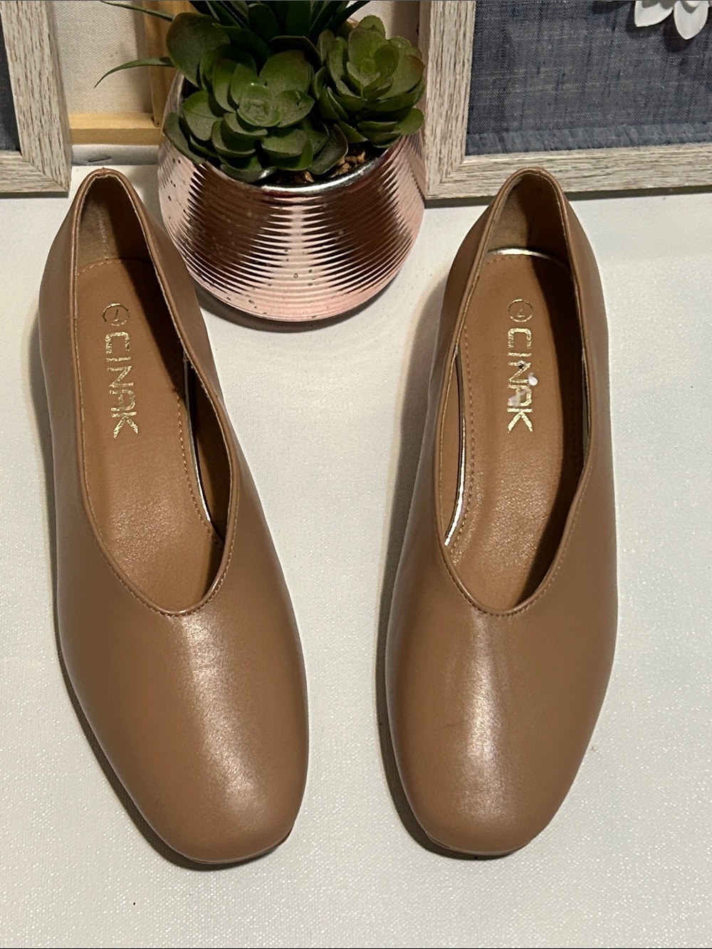 Women's Tan Leather Ballet Flats
